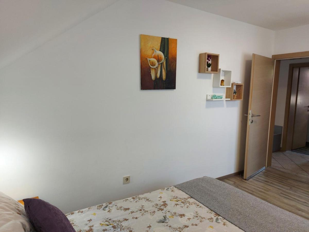 Apartment Andrea Smoljanac Eksteriør bilde