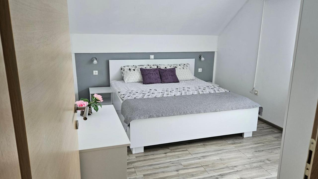 Apartment Andrea Smoljanac Eksteriør bilde